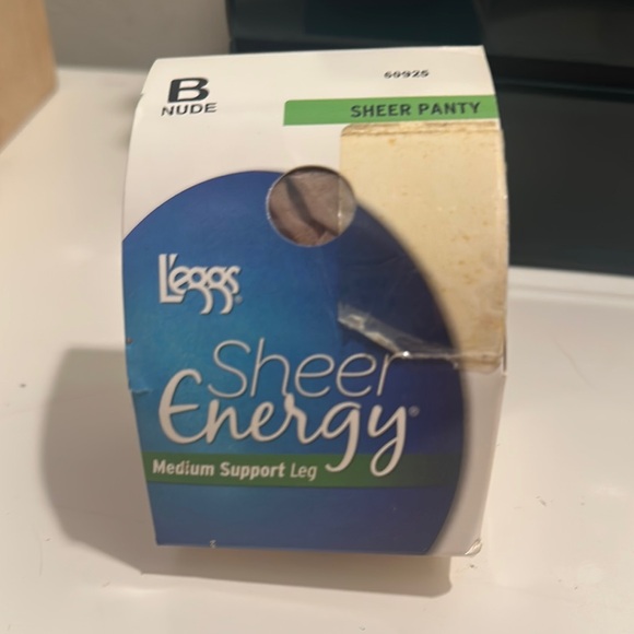 L'eggs Sheer Energy Pantyhose Collection - Black, Navy, Sheer - Picture 5 of 7